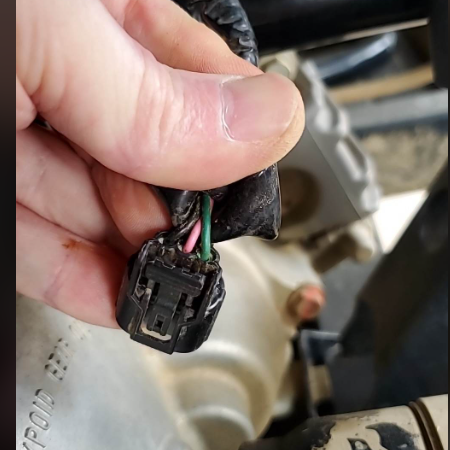 3 Pin connector for differential. - speed sensor.